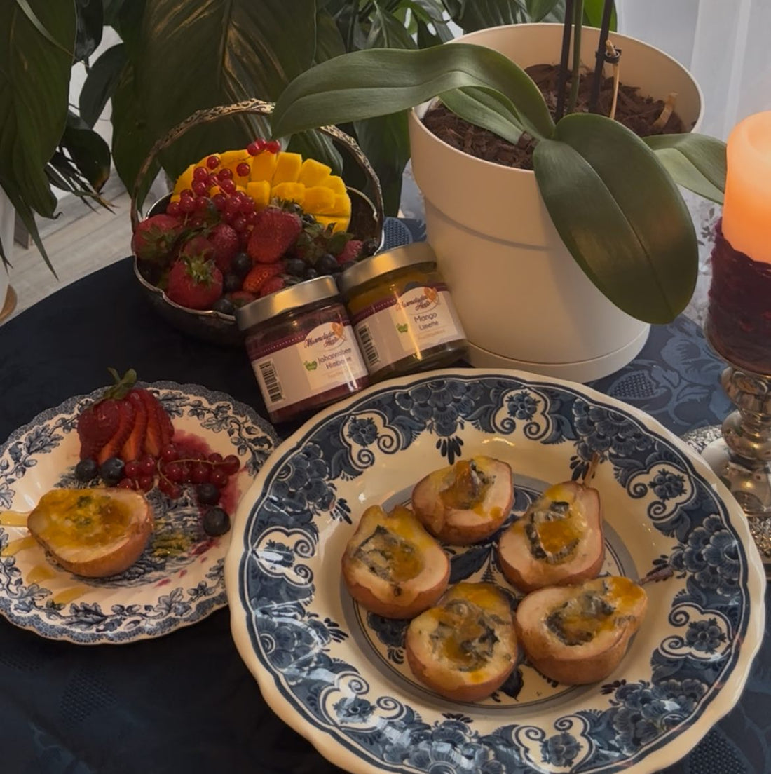 Gebratene Birnen mit Blauschimmelkäse und Marmeladenfüllung